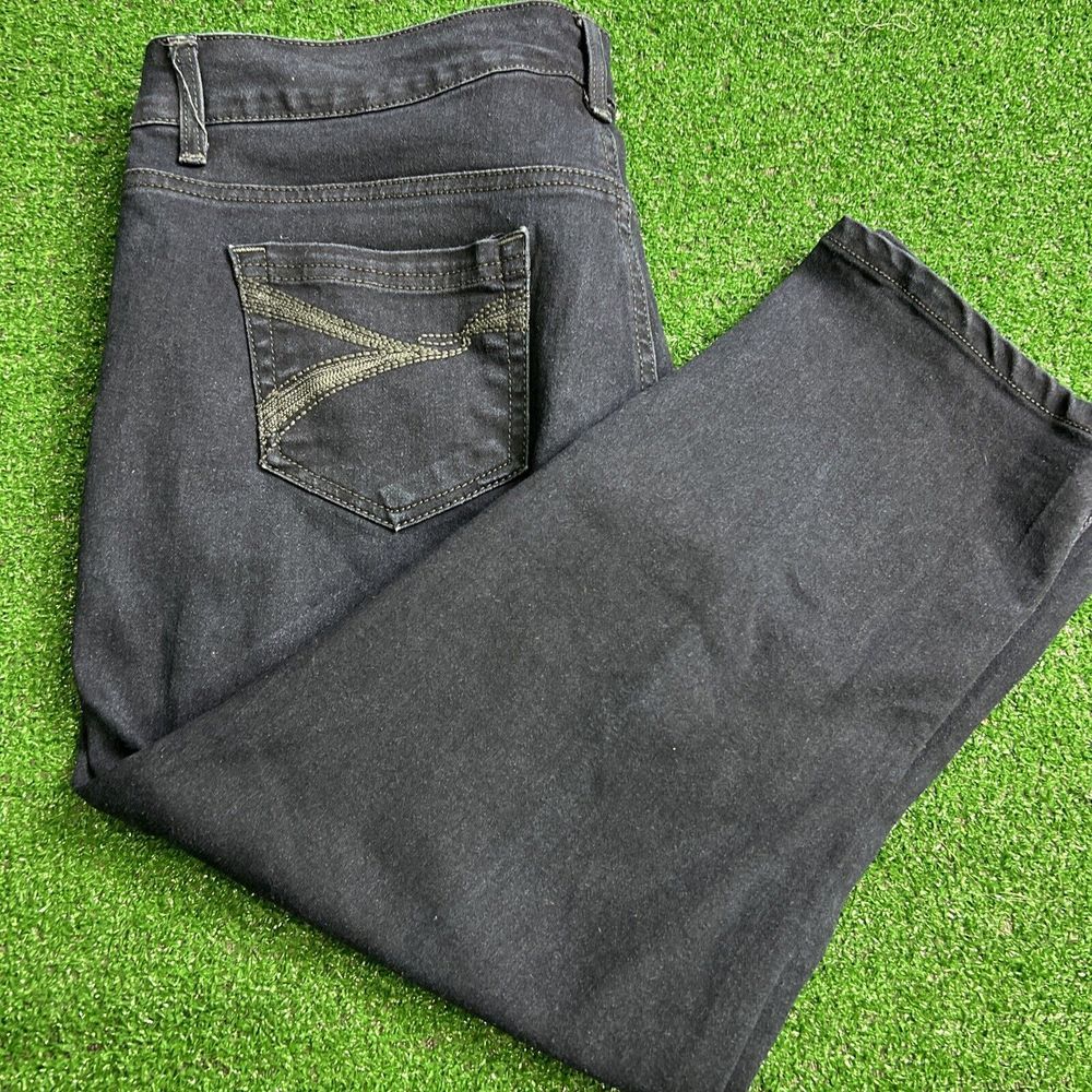 Bandolino‎ Women's Missy Size 16 Capri Jeans Blue